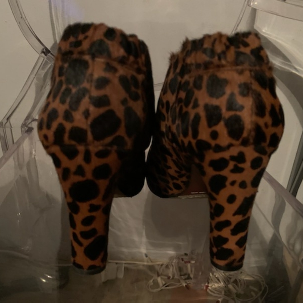 Women's booties size 9.5
